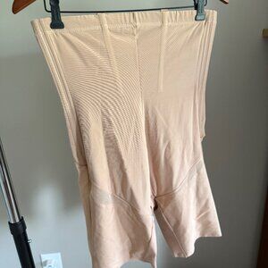 NWT - Honeylove Power Short
